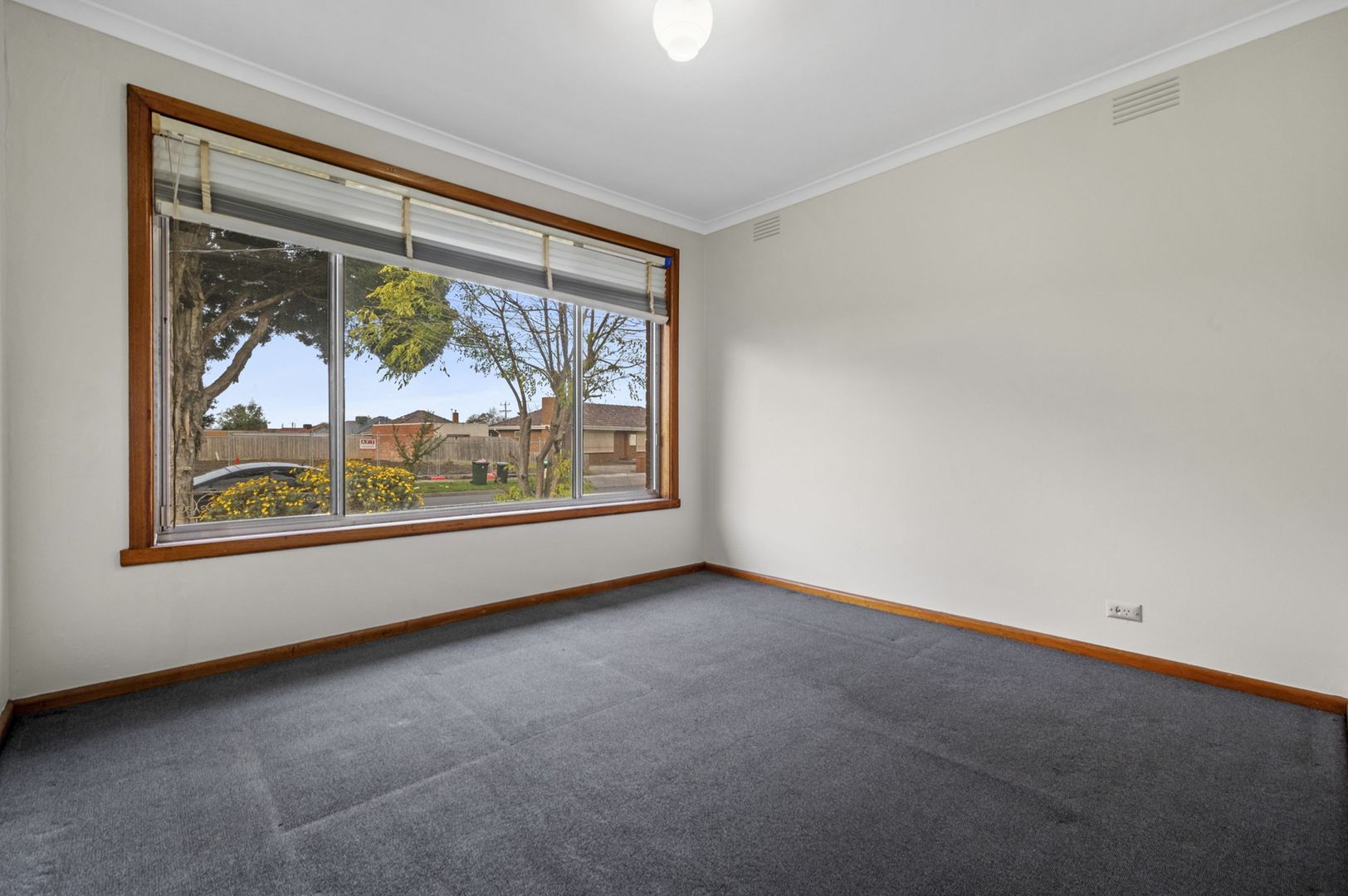 6 Smith Avenue, Thomastown VIC 3074, Image 2