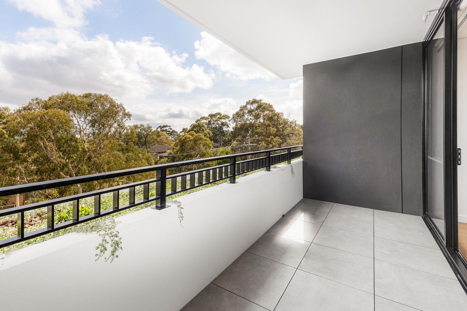 1 bedrooms Apartment / Unit / Flat in 306/110-116 Flora Street SUTHERLAND NSW, 2232