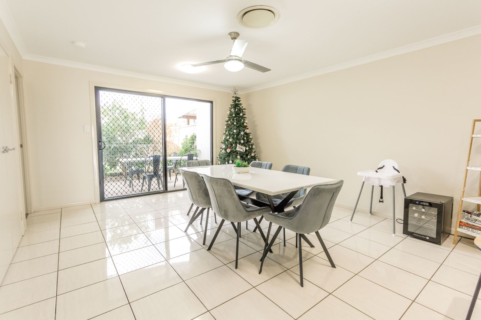 1/37 Blue Gums Drive, Emerald QLD 4720, Image 2