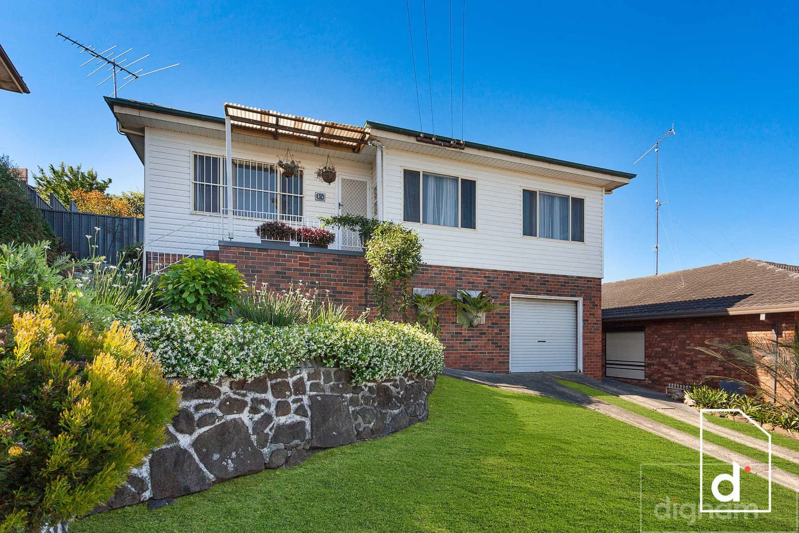 16 Karrabah Crescent, Lake Heights NSW 2502