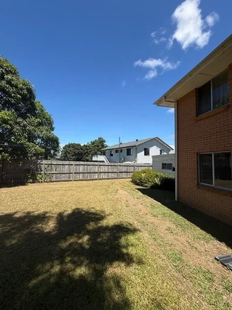 Additional image 11 of 1/276 Elizabeth Avenue, Clontarf QLD 4019
