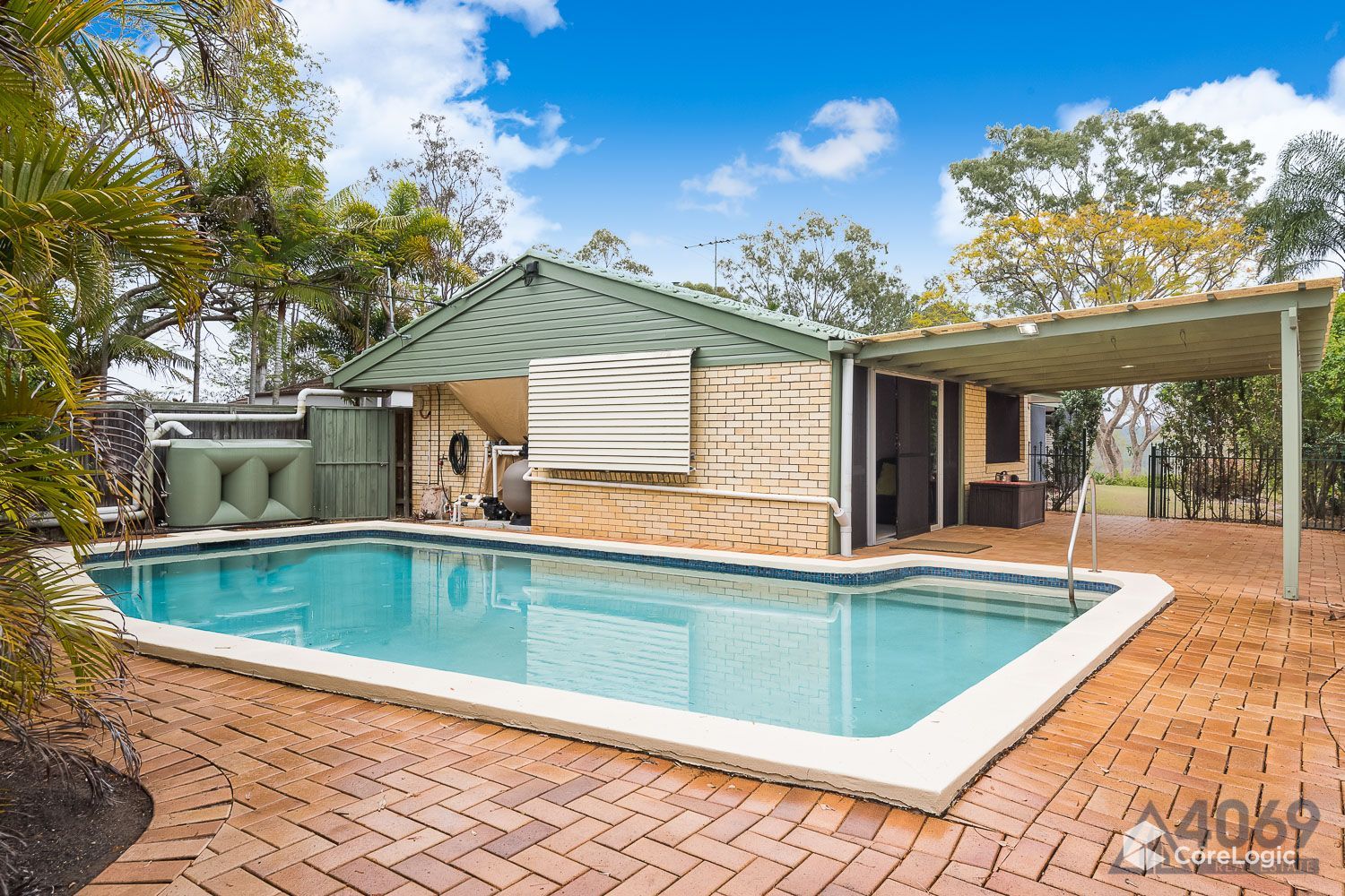 5 bedrooms House in 55 Kenmore Rd KENMORE QLD, 4069