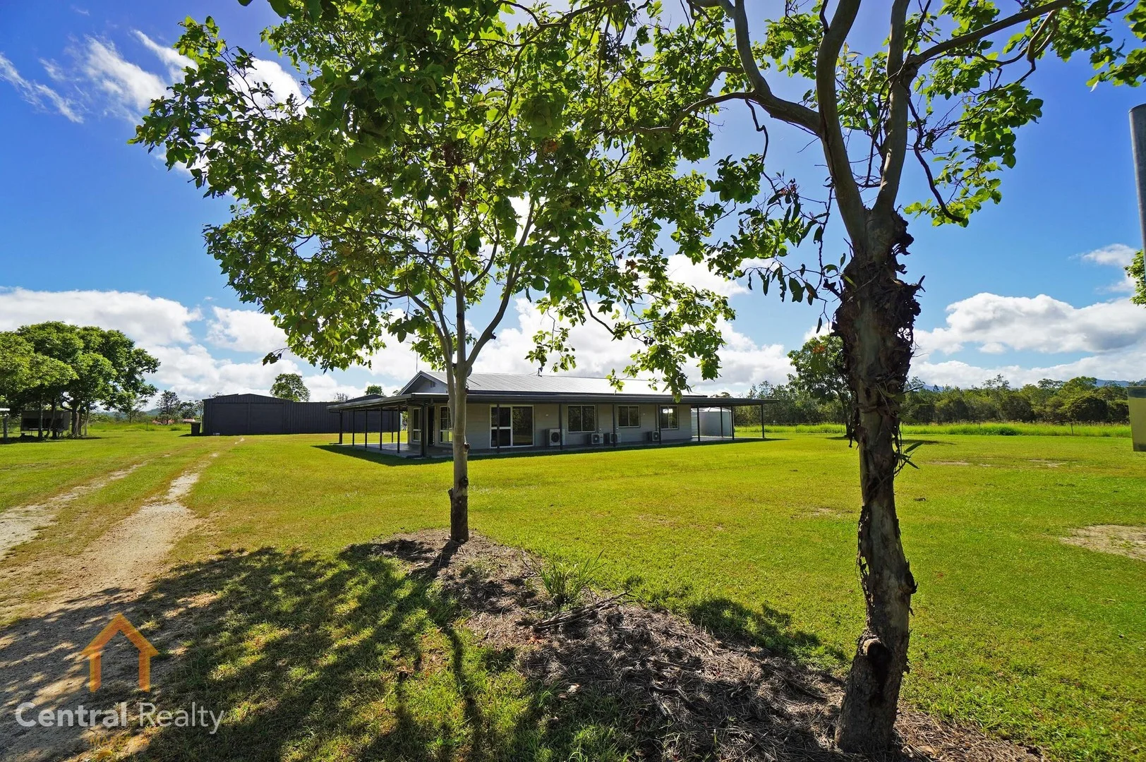 15 Emerald Heights Road, Mareeba QLD 4880