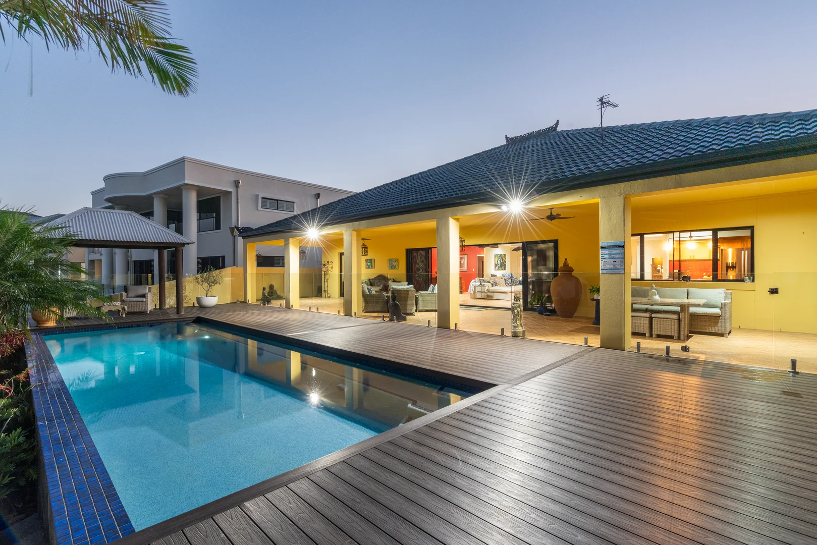 Additional image 15 of 72 Sir Bruce Small Boulevard, Benowa Waters QLD 4217