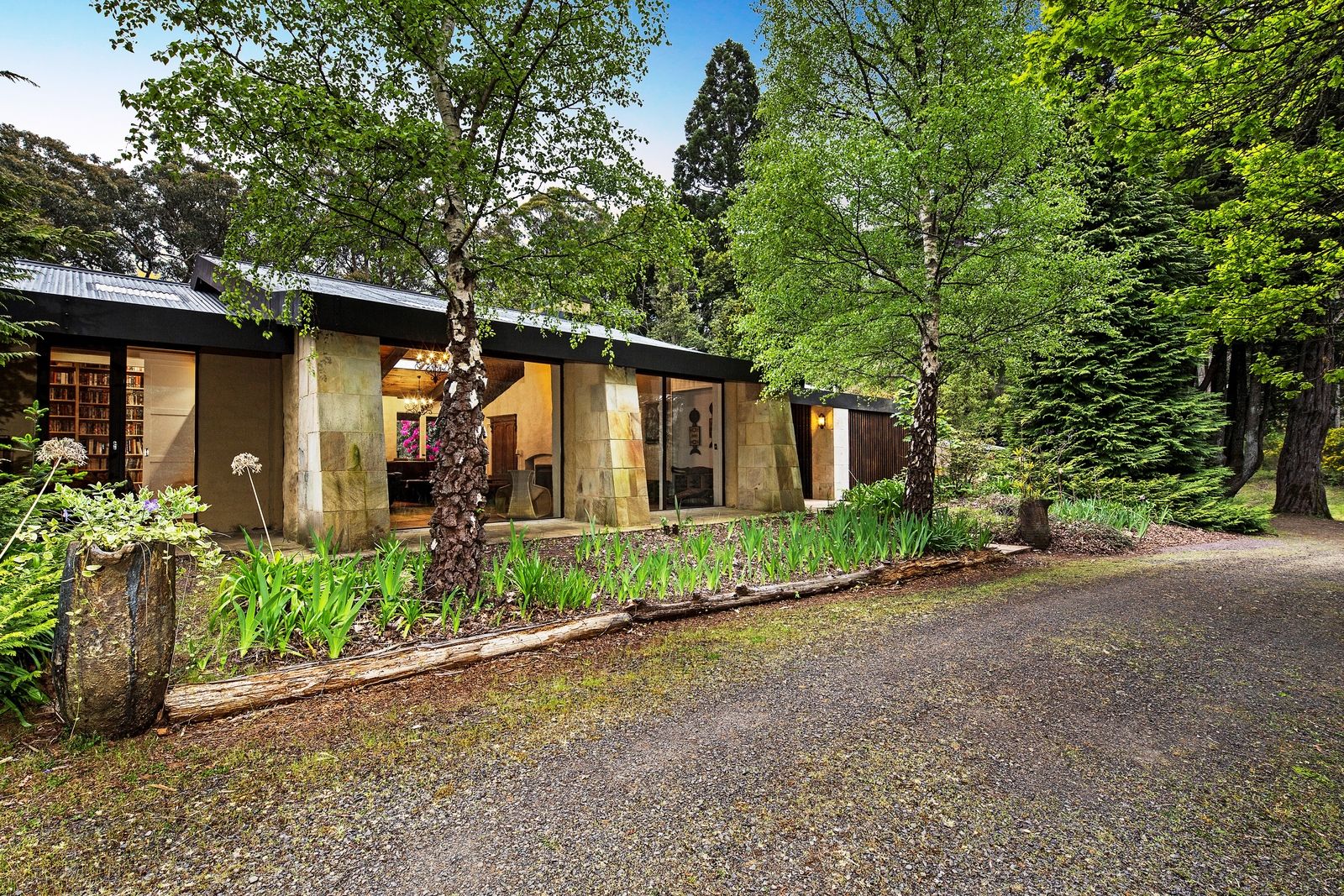 877 Mount Macedon Road, Mount Macedon VIC 3441, Image 0