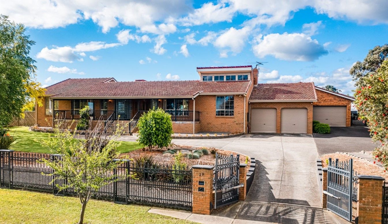 3940 Carolyn Close, Narre Warren North VIC 3804 House For Rent Domain