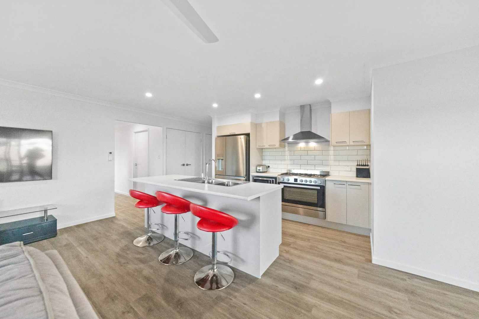 Additional image 2 of 72 Woodland Drive, Southside QLD 4570