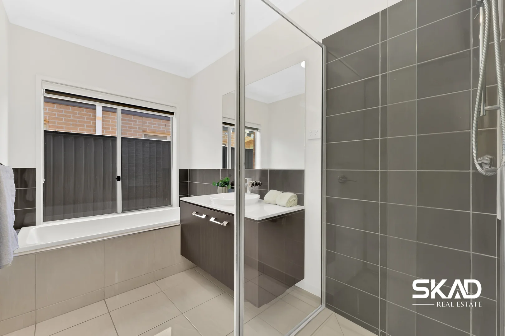 Additional image 11 of 38 Valiant Crescent, Craigieburn VIC 3064