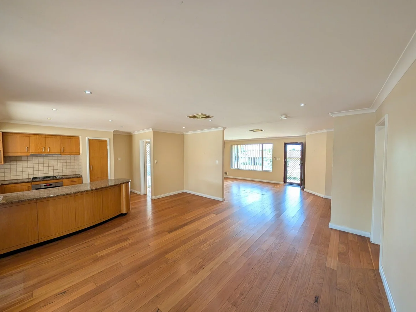 3 Lagonda Pl, Marangaroo WA 6064