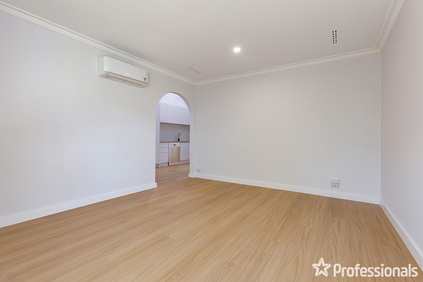 2 bedrooms Villa in 4/149 Wanneroo Road TUART HILL WA, 6060