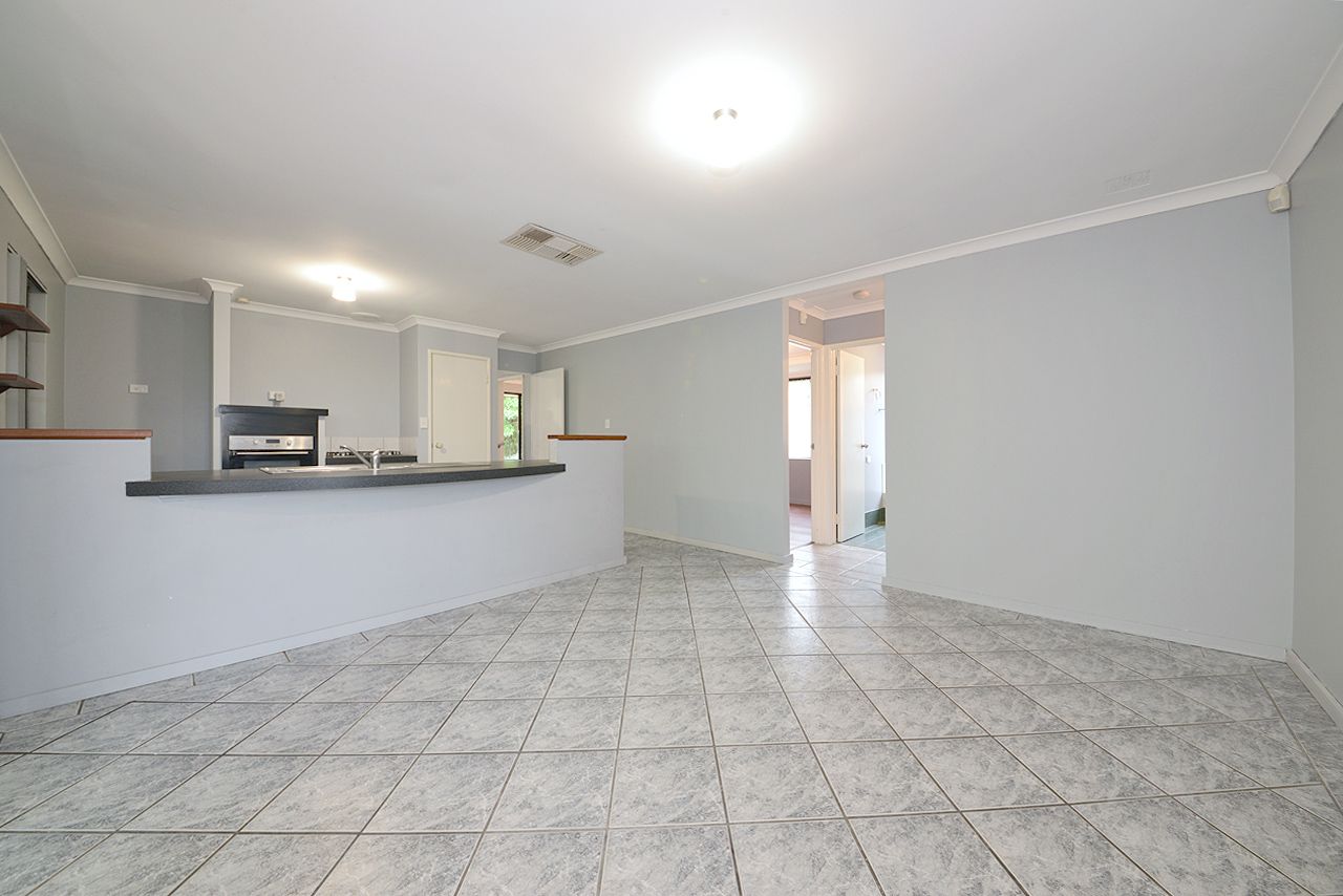 33 Monaltrie Loop, Carramar WA 6031, Image 1