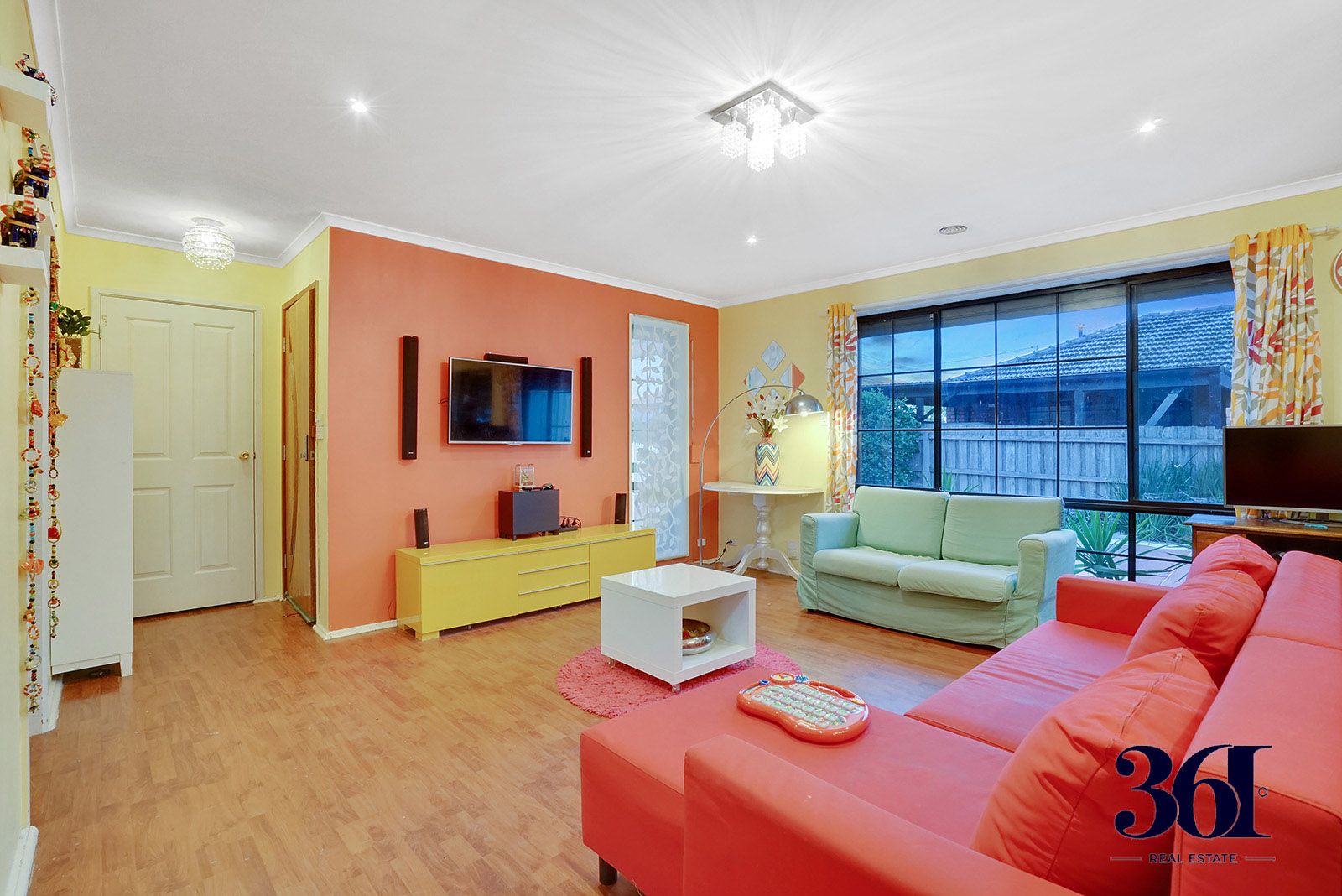 2 Sunbird Crescent, Hoppers Crossing VIC 3029, Image 2