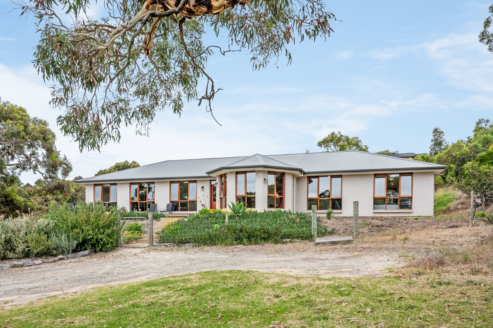 30 Henderson Rd, Victor Harbor SA 5211, Image 2