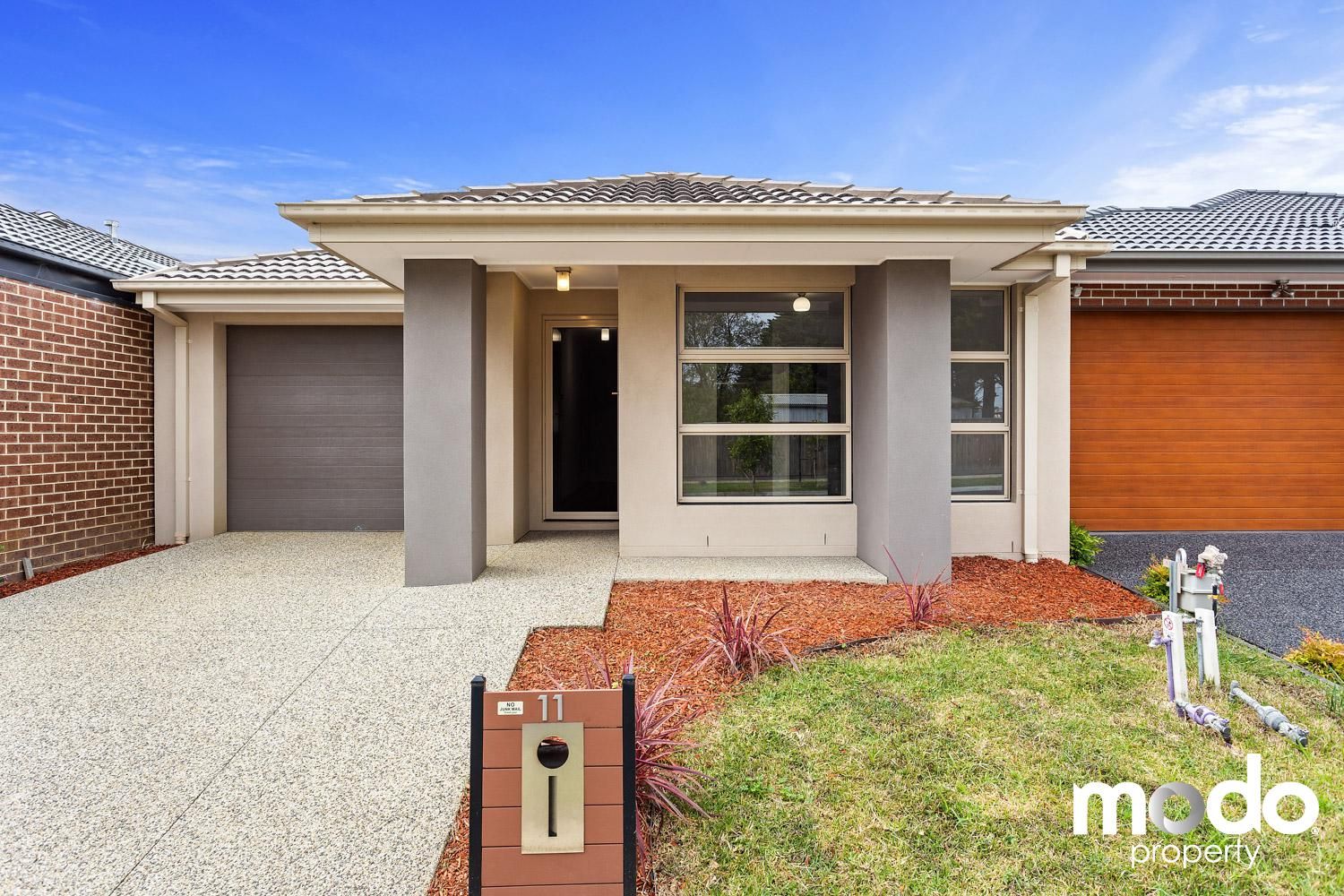 11 Kalbian Drive, Clyde North VIC 3978, Image 0