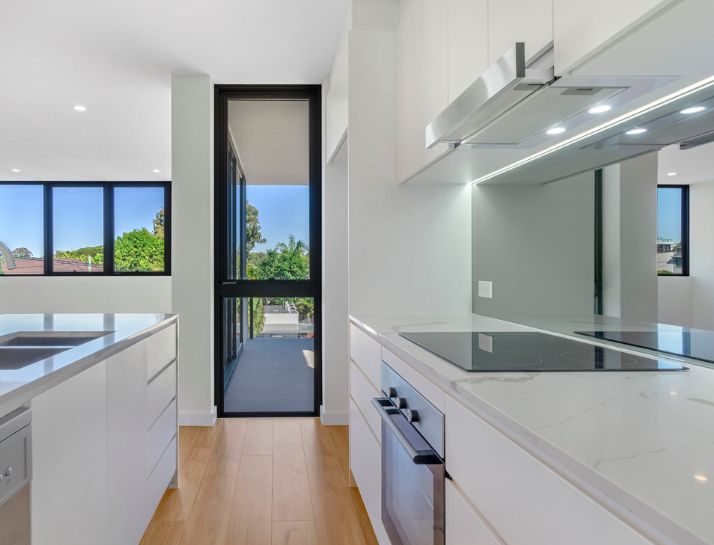 2 bedrooms Apartment / Unit / Flat in 25/137 Eugaree Street SOUTHPORT QLD, 4215