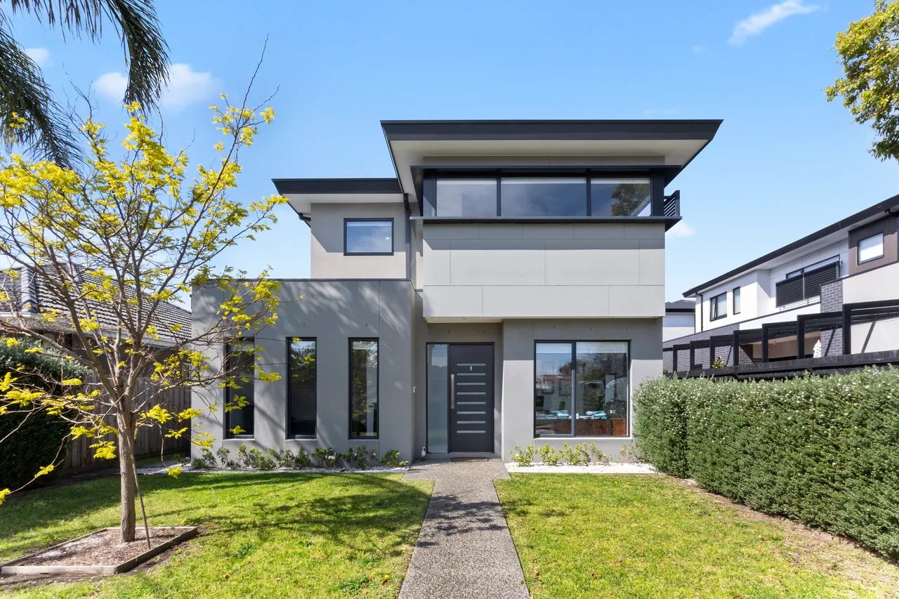 4 bedrooms House in 1/542 Bluff Road HAMPTON VIC, 3188