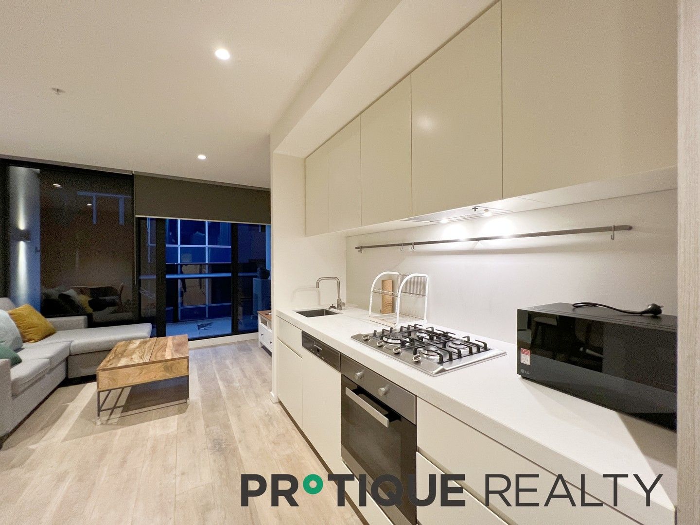 1 bedrooms Apartment / Unit / Flat in 1612/450 St kilda Road MELBOURNE VIC, 3004