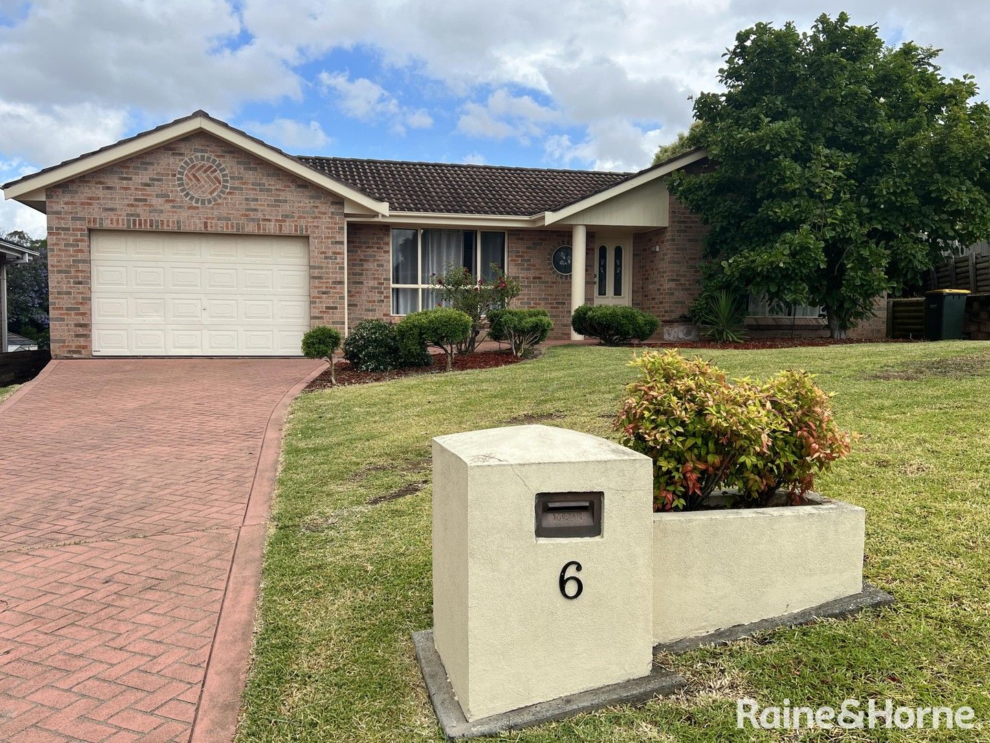 3 bedrooms House in 6 Marlock Place MUSWELLBROOK NSW, 2333