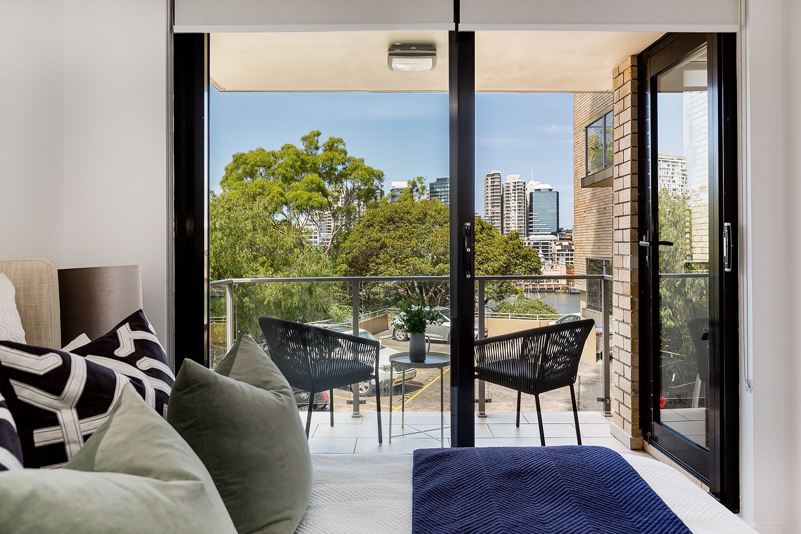 4/21 East Crescent Street, McMahons Point NSW 2060, Image 2