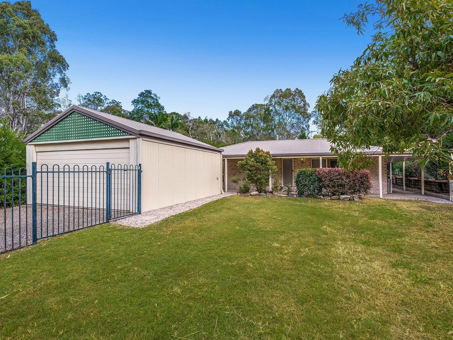 27 Beaufront Pl, Forest Lake QLD 4078, Image 0
