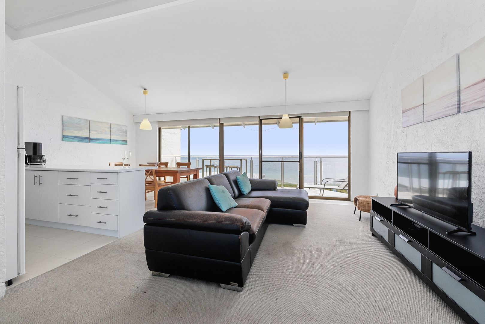 3/9 De Burgh Street, Ledge Point WA 6043, Image 1