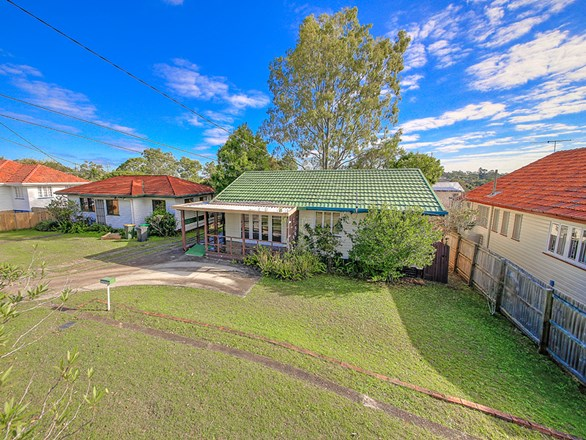 16 Errey Street, Camp Hill QLD 4152