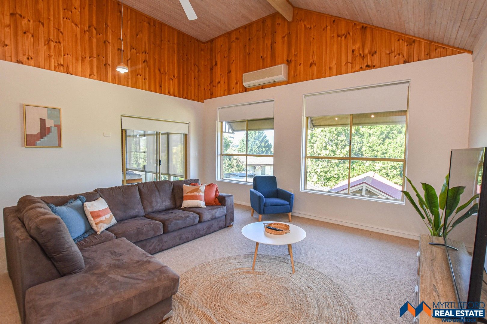 6 bedrooms Apartment / Unit / Flat in 6 Thomas Street MYRTLEFORD VIC, 3737