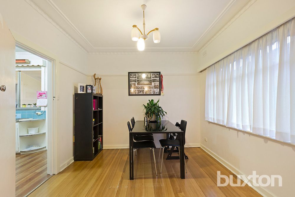 30 Lewis Street, Mckinnon VIC 3204, Image 2