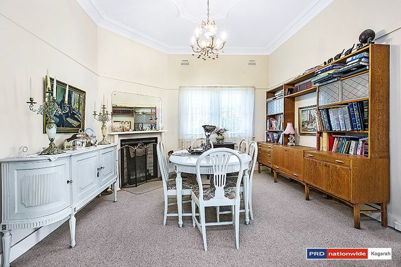 37 Carwar Avenue, Carss Park NSW 2221, Image 2