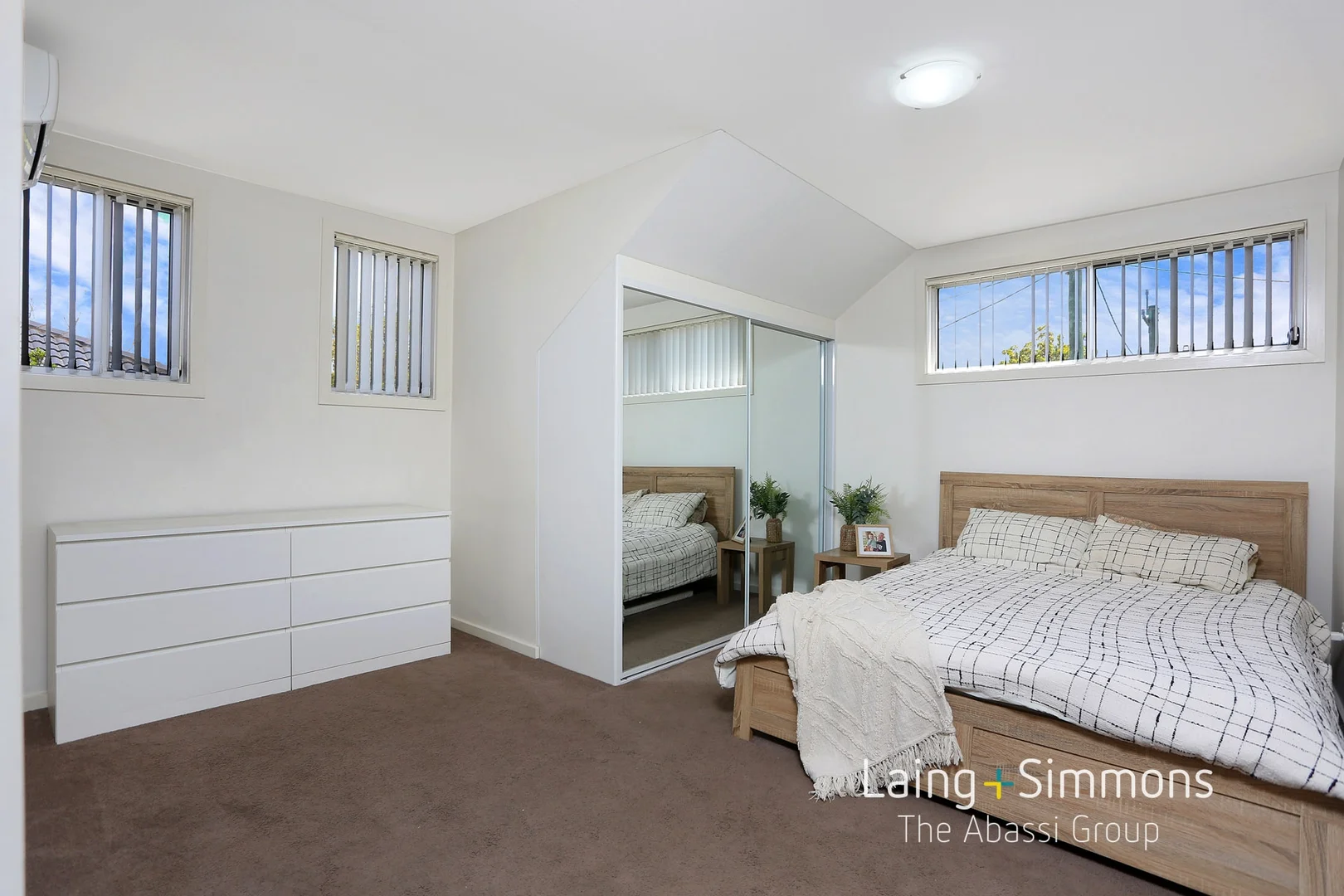 Additional image 4 of 1/72 Mamre Rd, St Marys NSW 2760