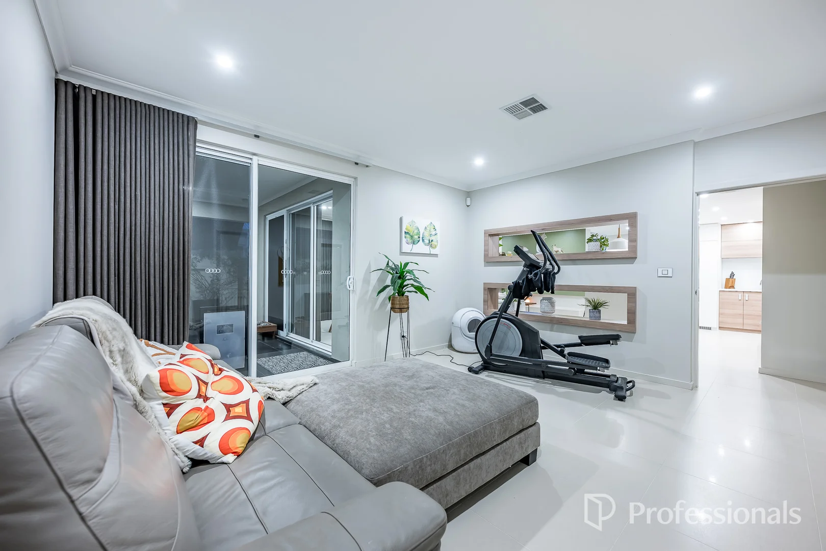 Additional image 21 of 31 Parkside Street, Yanchep WA 6035