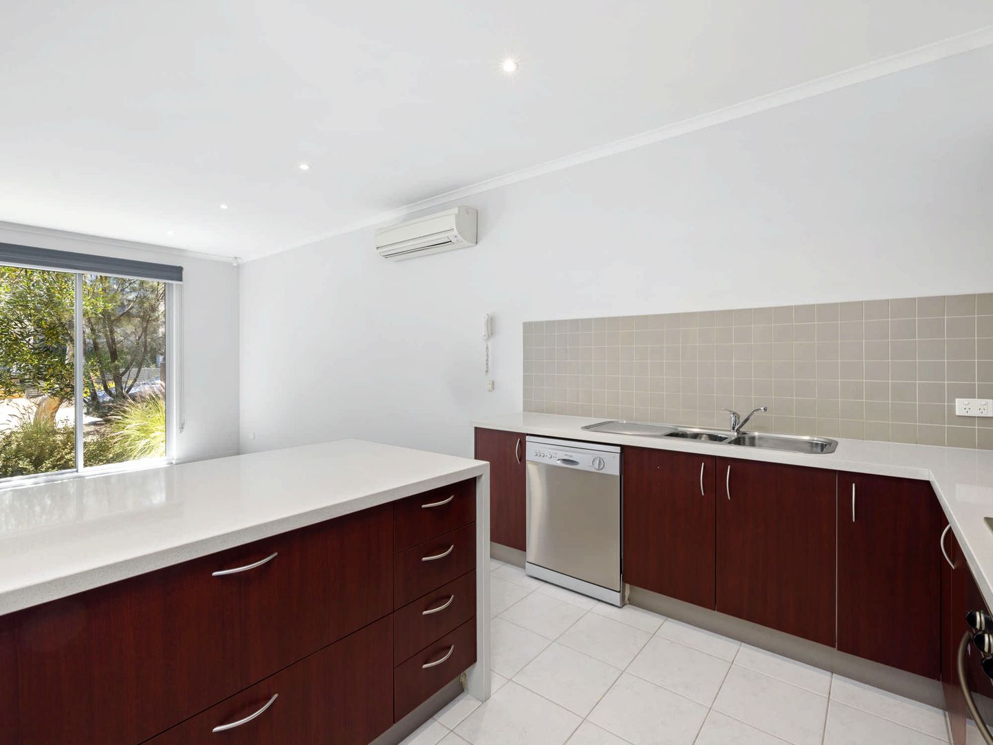 17 Helm Avenue, Safety Beach VIC 3936, Image 1