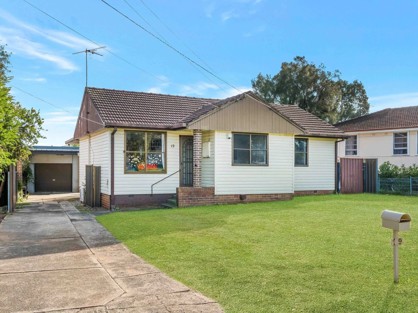 Primary image of 19 Guthega Crescent, Heckenberg NSW 2168
