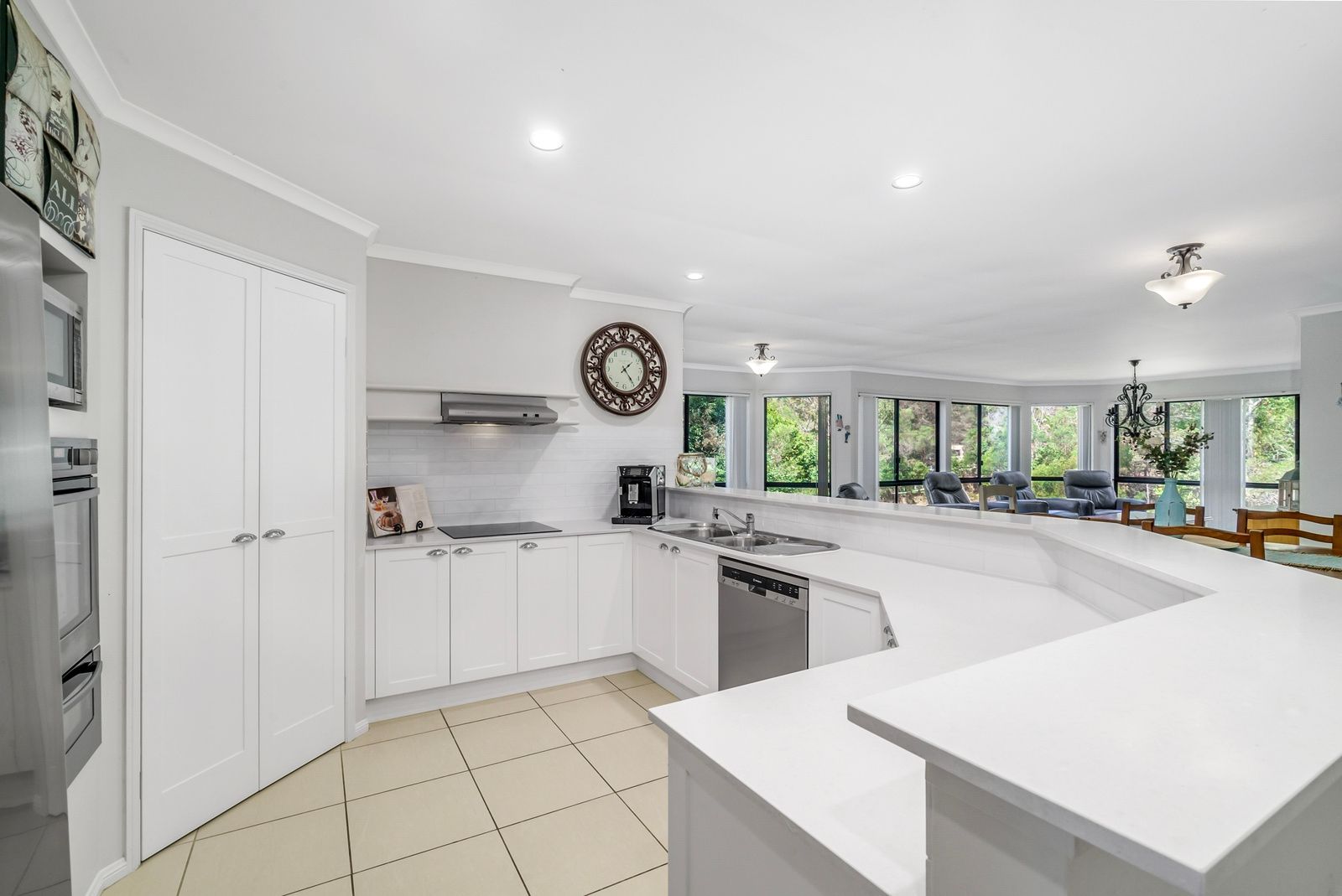22 Northbow Court, Tallebudgera QLD 4228, Image 2