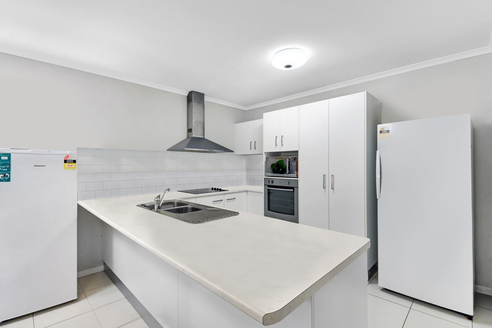 6/129 Mystic Av, Balgal Beach QLD 4816, Image 2