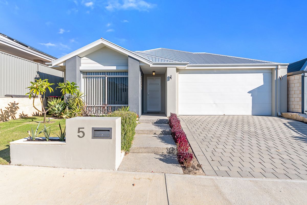 4 bedrooms House in 5 Celeste Street EGLINTON WA, 6034