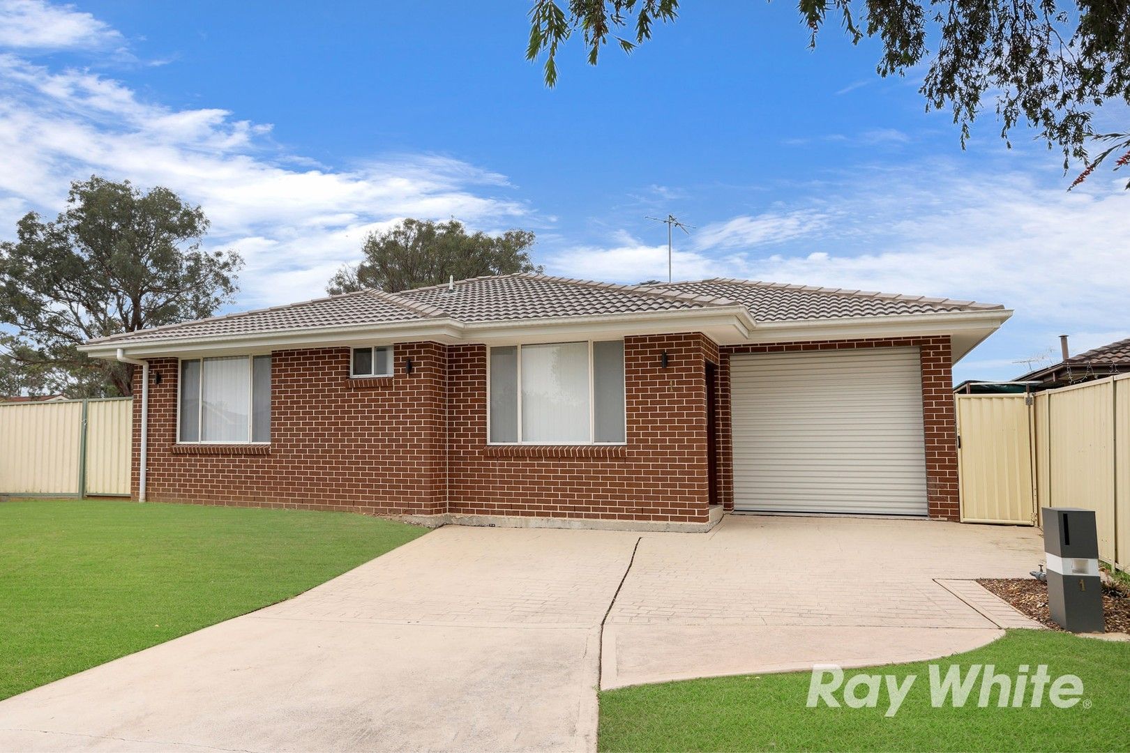 3 bedrooms House in 1 Ola Place OAKHURST NSW, 2761
