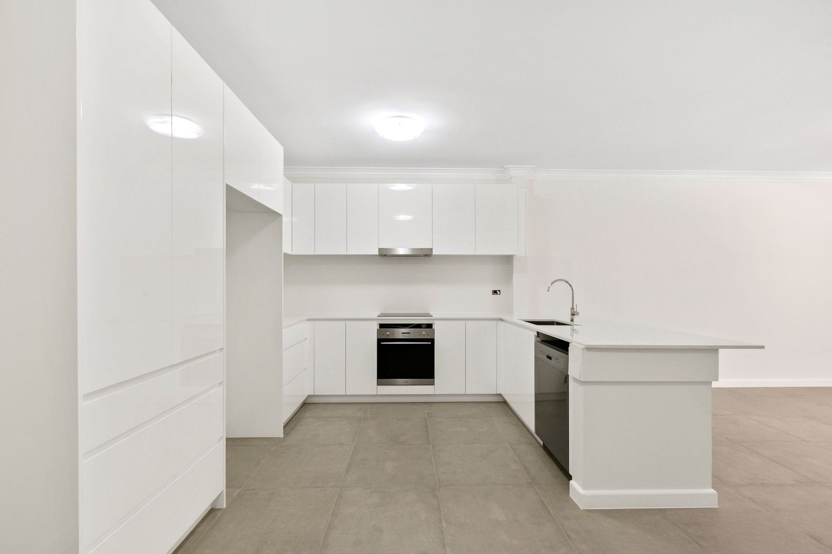 2 bedrooms Apartment / Unit / Flat in 2/601 Elizabeth Street REDFERN NSW, 2016