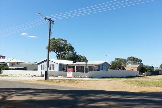 Picture of 90 THOMAS Street, LEEMAN WA 6514