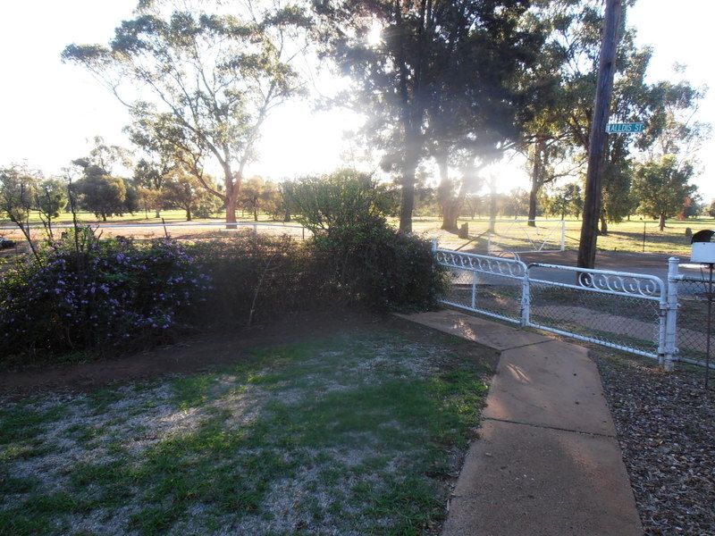 12 Alldis Street, Condobolin NSW 2877, Image 2