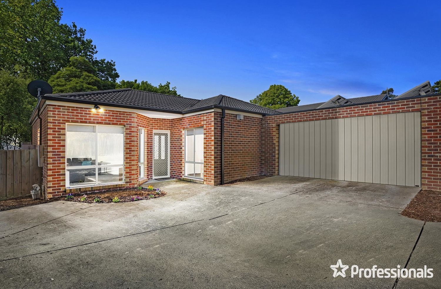 2/3 Boronia Road, Boronia VIC 3155, Image 0