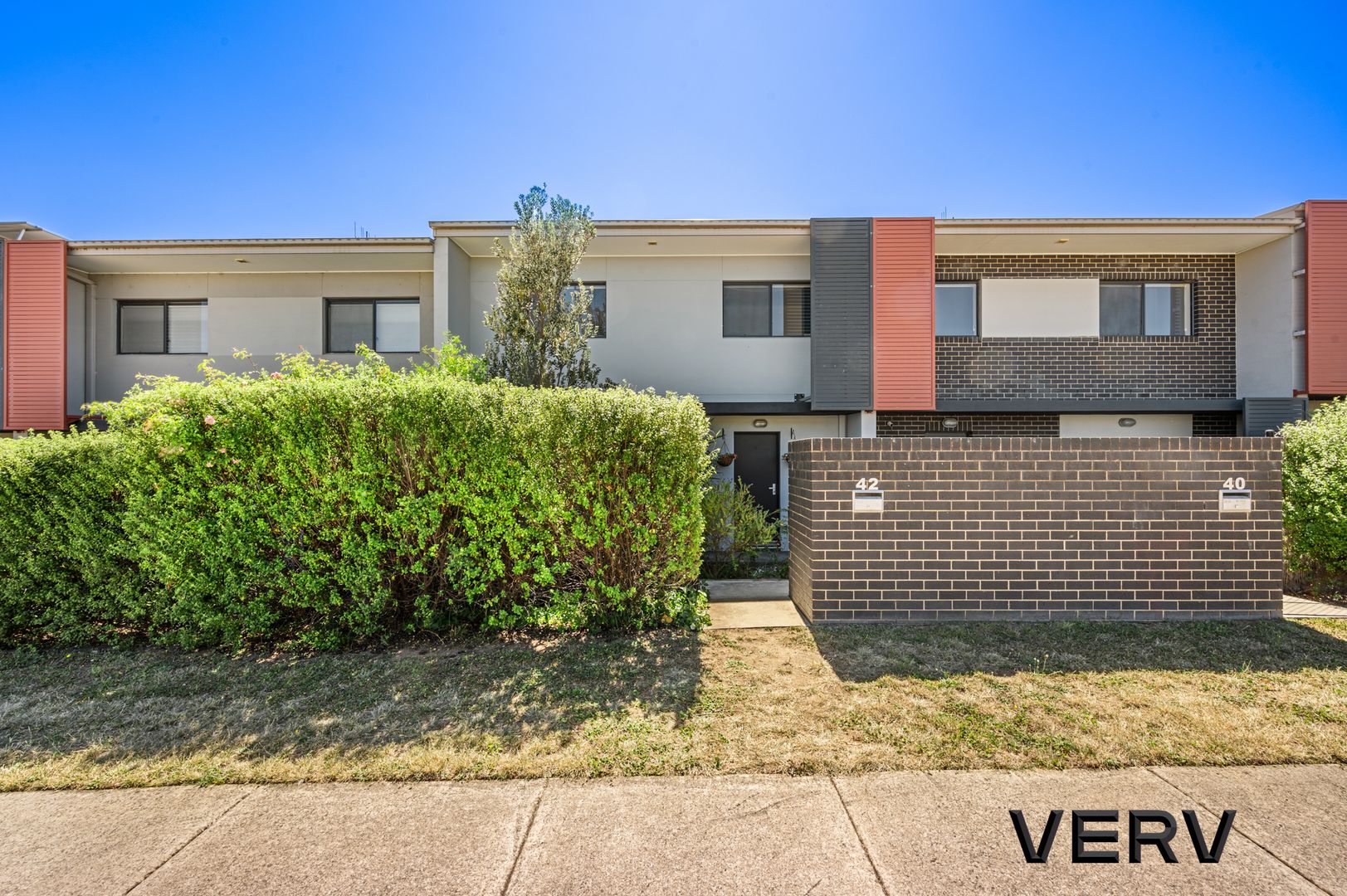 42 Taggart Terrace, Coombs ACT 2611, Image 2