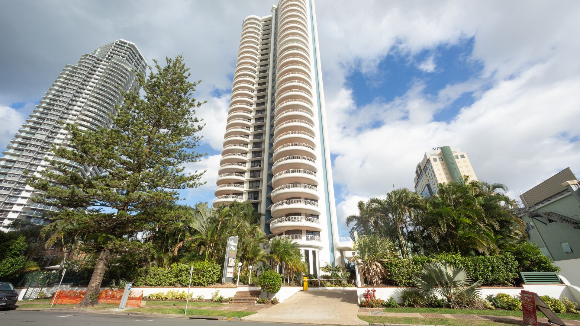 14A/30 Laycock Street, Surfers Paradise QLD 4217, Image 2