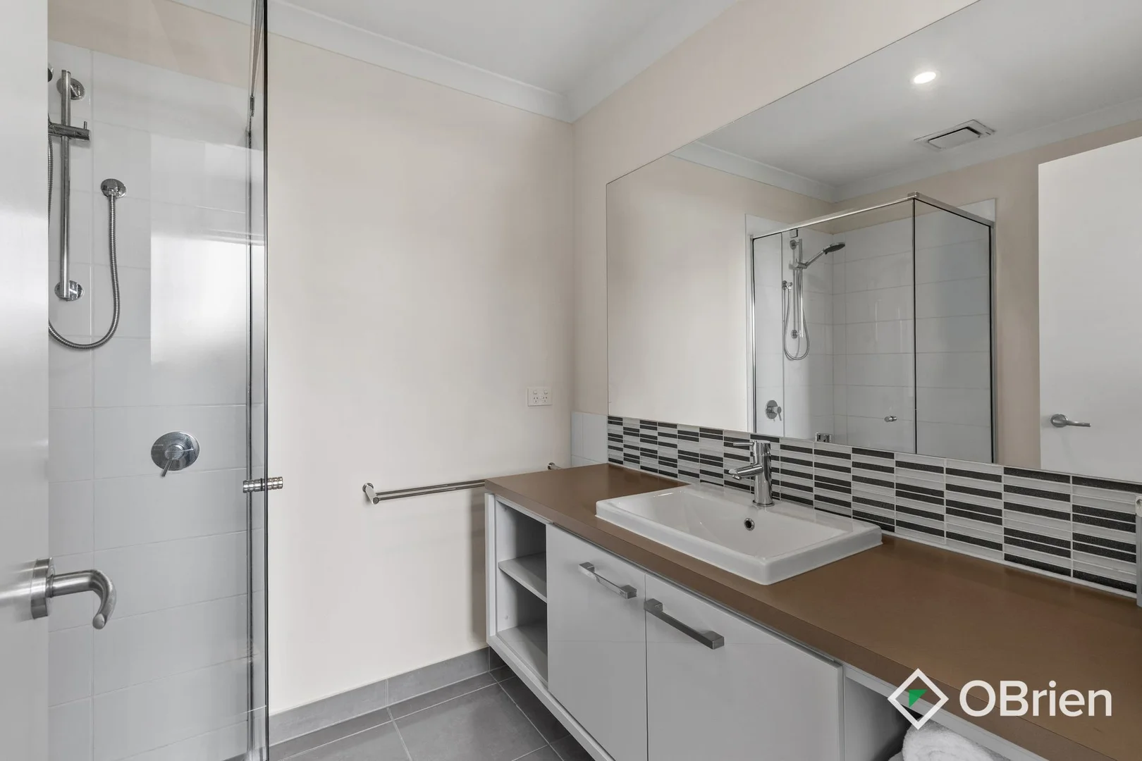 Additional image 11 of 11/2 Sanoma Drive, Skye VIC 3977