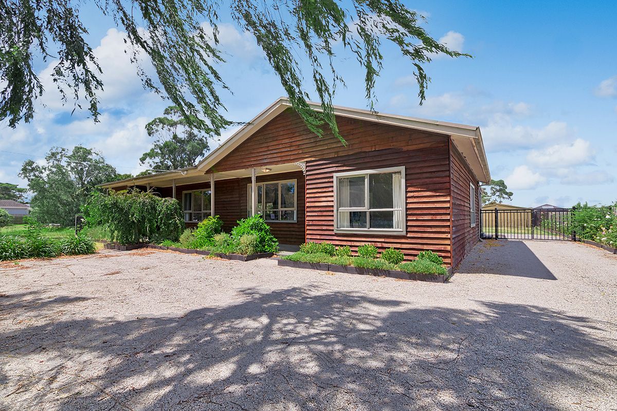 216218 Rossiter Road, Koo Wee Rup Property History & Address