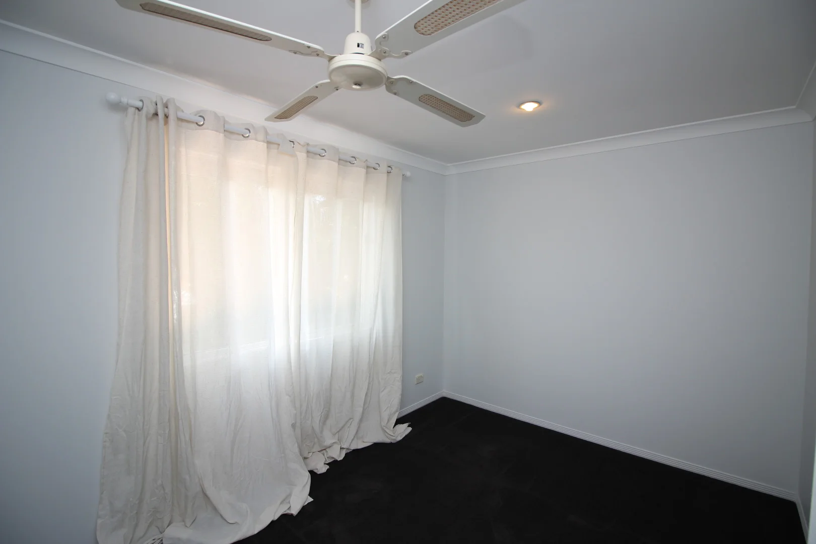 Additional image 9 of 5/38-40 Robert Street, Labrador QLD 4215