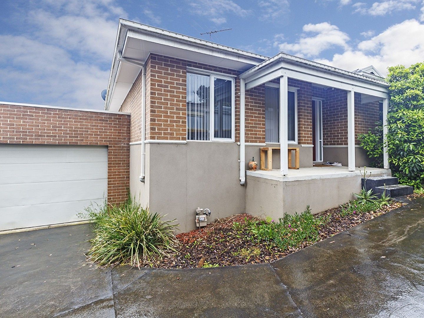 2 bedrooms Apartment / Unit / Flat in 2/20 Graeme Avenue MONTMORENCY VIC, 3094