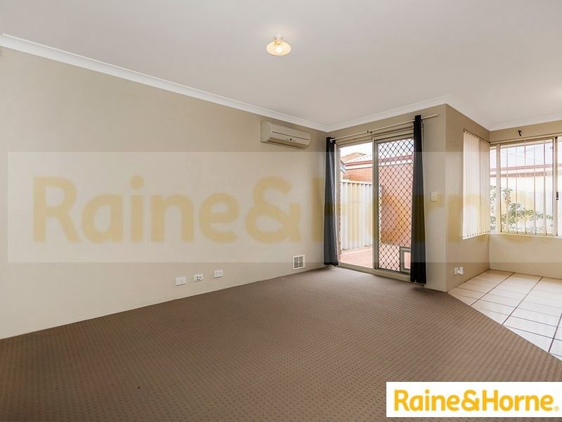 8/4 Moreton Crescent, Warnbro WA 6169, Image 1