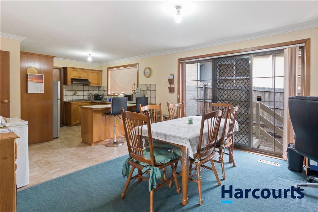 2/10 Clydesdale Road, Airport West VIC 3042, Image 1