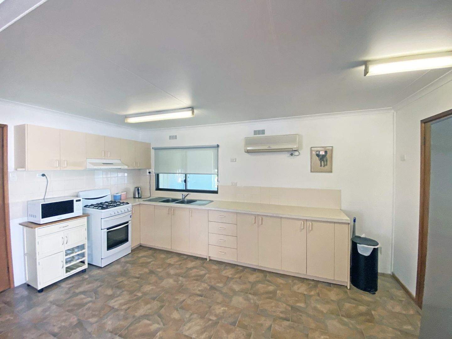 17 Griffin Street, Heywood VIC 3304, Image 1